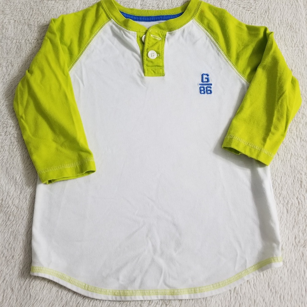 Gap shirt